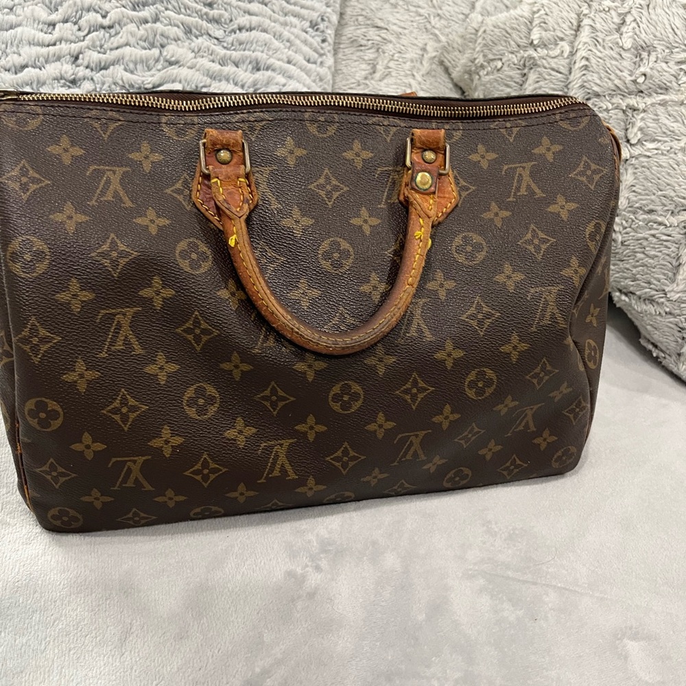 Louis Vuitton vintage speedy 35